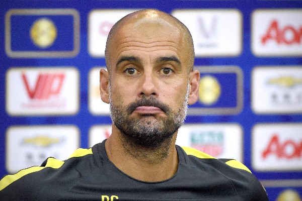 Pep Guardiola se mostró satisfecho por la actuación de su nuevo equipo. (Foto Prensa Libre: AFP).