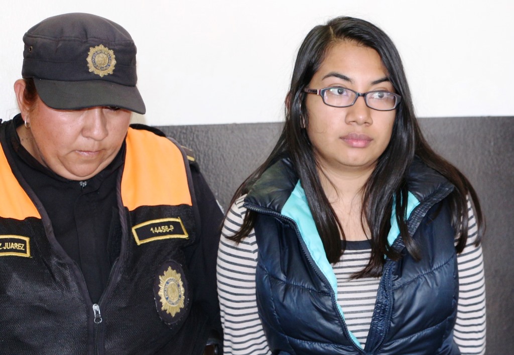 Ana Mishell Choz Bárberena fue capturada por ser sospechosa de haber participado en el secuestro de una adolescente (Foto Prensa Libre: Hemeroteca)