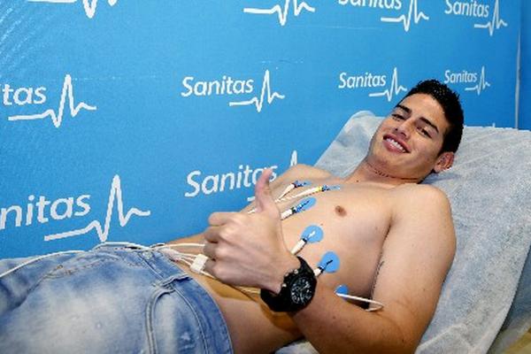 James Rodríguez pasó los exámenes médicos. (Foto Prensa Libre: EFE)