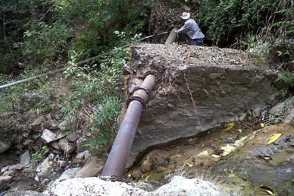 Nacimiento de agua en el área El Abundante, en la ciudad de Chiquimula.