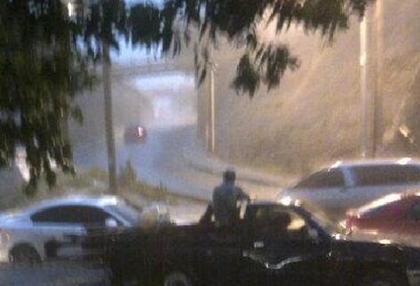 Un usuario de Twitter captó esta inundación en el bulevar El Naranjo, zona 4 de Mixco.