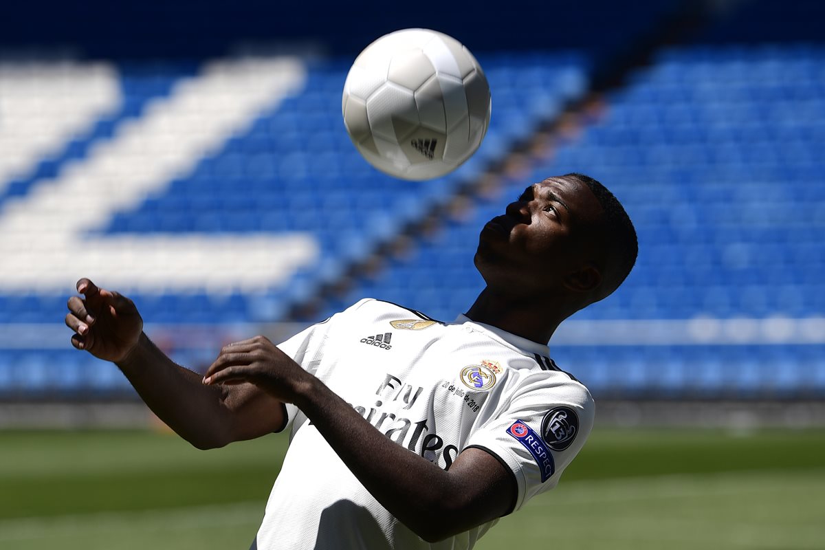 El Brasileño Vinícius Promete Entrega Y Sacrificio Por El Escudo Del ...