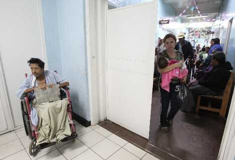 Pacientes en el Hospital Roosevelt. (Foto Prensa Libre: Archivo)