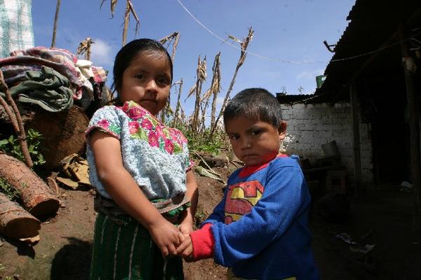 Niños de Comitancillo llevan control de talla.