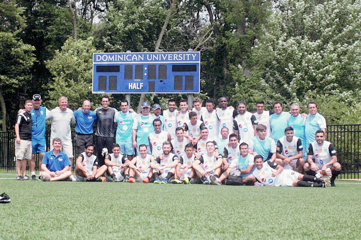 La Bicolor trabajó en la Universidad Dominicana. El equipo nacional está desde el sábado pasado en Chicago. (Foto Prensa Libre: Cortesía Fedefutbol)