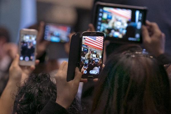 Apple y Samsung se acusan mutuamente de violar leyes de patentes en relación con dispositivos. (Foto Prensa Libre: AP)