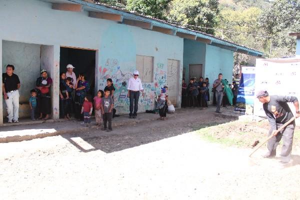 Área donde  se inició la edificación de  centro de Salud de  la aldea Tzununá, Santa Cruz La Laguna.