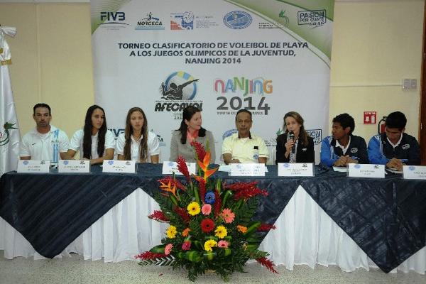 En conferencia de prensa se dieron a conocer los detalles de la competencia. (Foto Prensa Libre: Jeniffer Gómez)