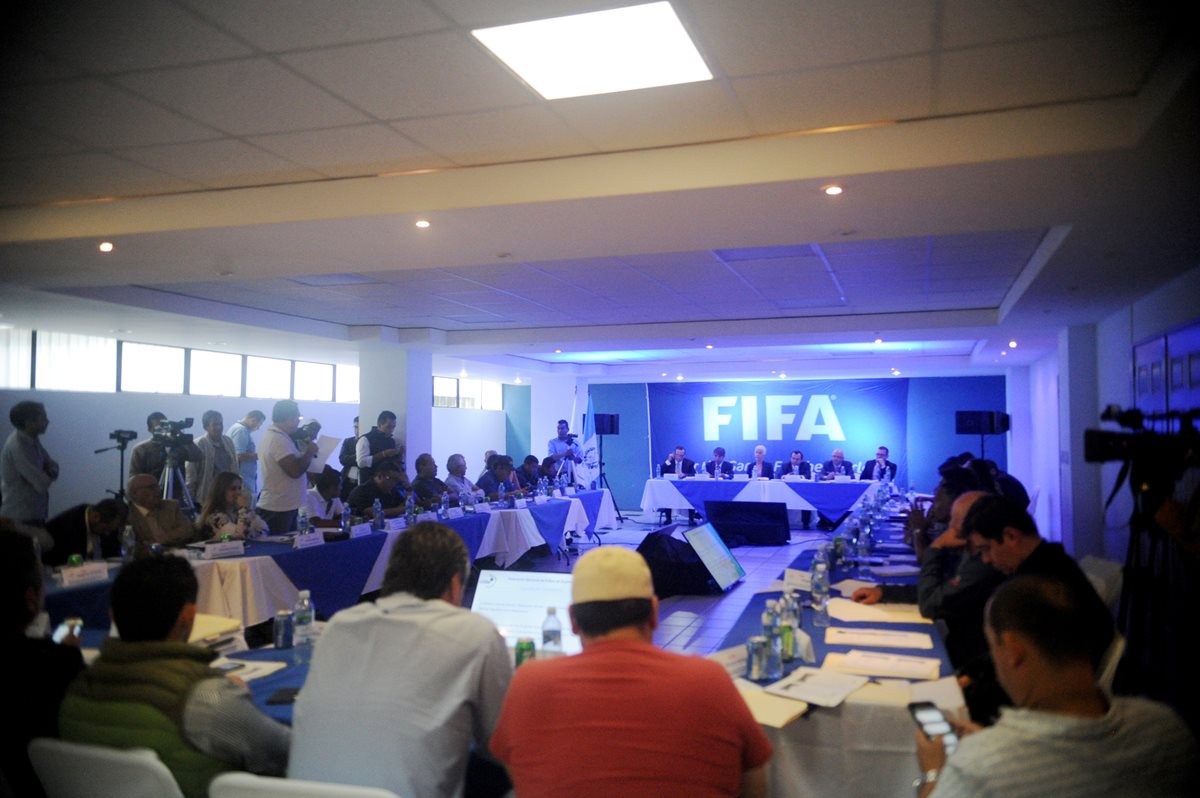 En Asamblea Extraordinaria del futbol, desarrollada el martes 25 de octubre pasado, en el Proyecto Goal, 34 dirigentes, de 44, no aprobaron la ampliación del Comité de Regularización. (Foto Prensa Libre: Hemeroteca PL)