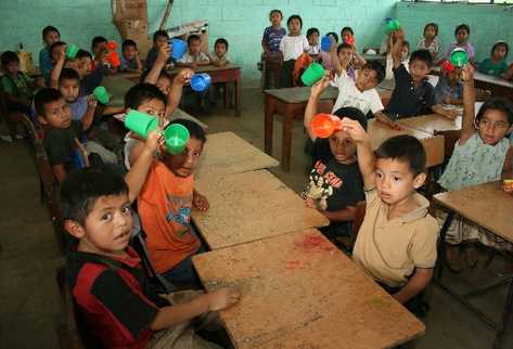 Proponen estrategia educativa para jóvenes de escasos recursos. (Foto Prensa Libre: Archivo)