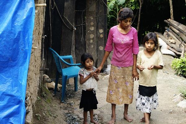 La desnutrición afecta a  varias familias  en Cubulco, Alta Verapaz. (Foto Prensa Libre: Carlos Grave)