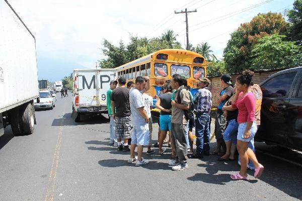 Autobús urbano al que intentaron asaltar  en el kilómetro 55, antigua ruta a Palín, Escuintla.