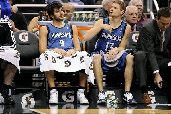 El español Ricky Rubio, de los Timberwolves de Minnesota, declaró este martes que espera recuperarse para avanzar a semifinales con su equipo y poder asistir con España al Eurobasket. (Foto Prensa Libre: EFE)