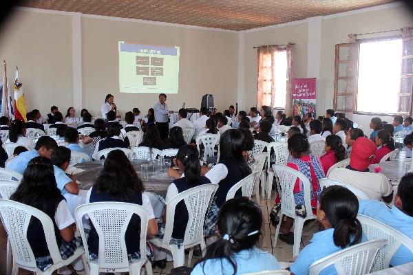 Cincuenta Jóvenes  de telesecundaria del área rural participan en diplomado, en Jalapa.