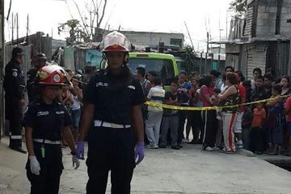 Astrid Yohana Ramos Orellana murió baleada en la colonia Villa Lobos 2, zona 12 de Villa Nueva (Foto: Bomberos Municipales)