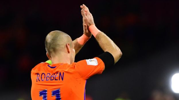 Robben no logró el objetivo de llevar a su selección a un nuevo torneo mundial.