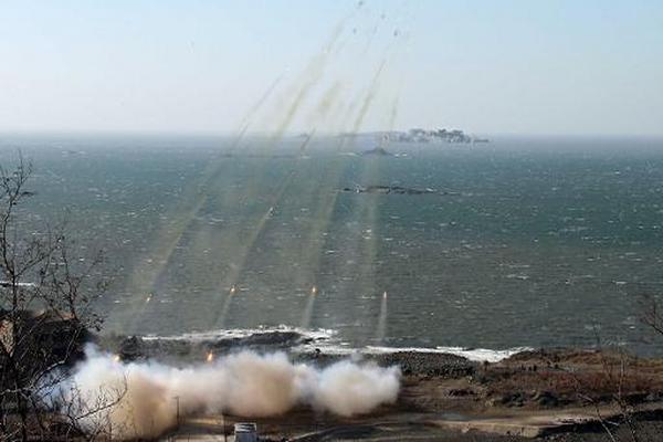 Una prueba de lanzamiento de misiles efectuada con anterioridad por Corea del Norte. (Foto Prensa Libre: AFP).