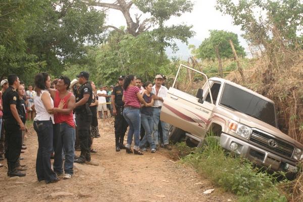 Escena donde ocurrió el ataque contra el abogado César Elfidio Carrillo Barrera. (Foto Prensa Libre: Oswaldo Cardona)