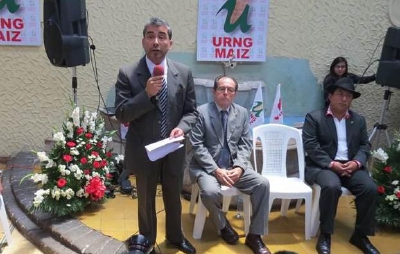 Yuri Melini durante su presentación como precandidato presidencial de URNG. (Foto Prensa Libre: @urng_villanueva)