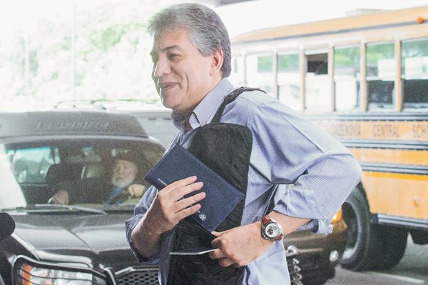 Héctor Escobedo es uno de los integrantes de la delegación que se trasladó a Uruguay. (Foto Prensa Libre: Norvin Mendoza)