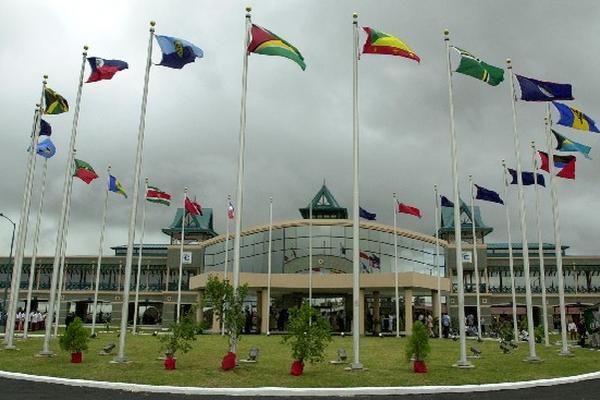 Sede del Caricom en la Guyana, entidad que busca desarrollar la energía renovable en esa área. (Foto Prensa Libre: AP)