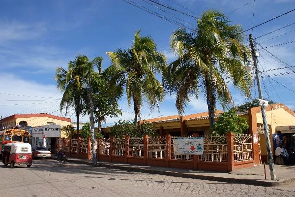 Vista del edificio de la Municipalidad de Monjas,   cuyo alcalde  es Juan Orellana.