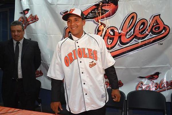 El guatemalteco Fabián Vizcaíno firmó con los Orioles de Baltimore. (Foto Prensa Libre: cortesía CDAG)