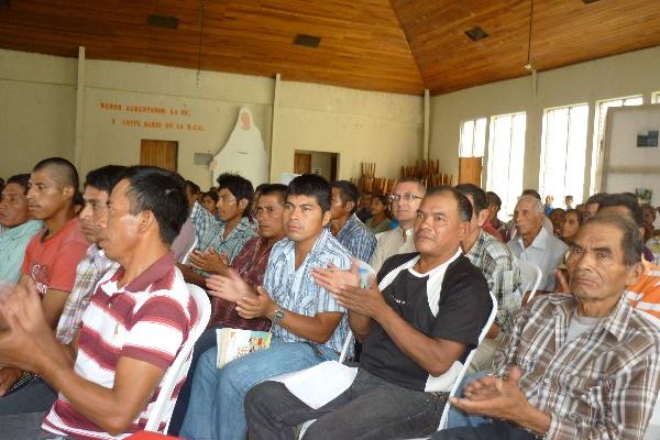 la  reunión   se llevó a cabo en el salón social de la  iglesia católica de la Unión, Zacapa.