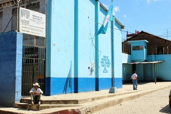 Centro penal desde donde fue cometido el hecho criminal. (Foto Prensa Libre: Óscar Figueroa)