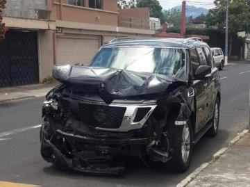 La camioneta de Baldetti colisionó el 9 de abril contra otro vehículo en la zona 15. (Foto: Hemeroteca PL)