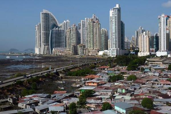 Vista panorámica de la ciudad de Panamá. (Foto Prensa Libre: AFP).