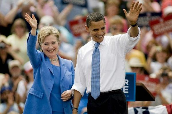 El reelecto presidente de EE. UU., Barack Obama, junto a la secretaria de Estado, Hillary Clinton. (Foto Prensa Libre: EFE)