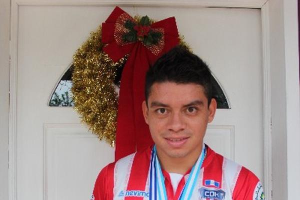 En el  torneo Apertura 2012, Robin Betancourth concluyó como máximo  goleador con 13 tantos, y en los dos últimos campeonatos fue subcampeón con su equipo, Deportivo Heredia.