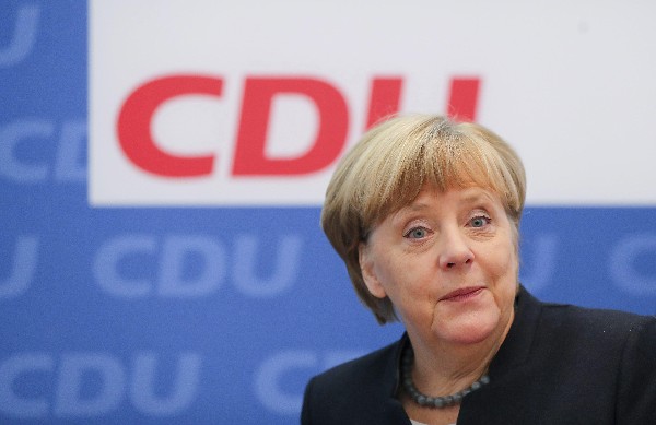 Ángela Merkel, preside una reunión de la ejecutiva de la Unión Cristianodemócrata.(Foto Prensa Libre: EFE).