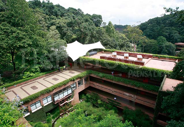 1971: Nace La Universidad Francisco Marroquín