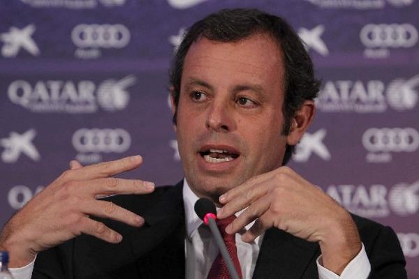 Sandro Rosell defiende la cifra que pagó por el fichaje del astro brasileño Neymar. (Foto Prensa Libre: EFE)