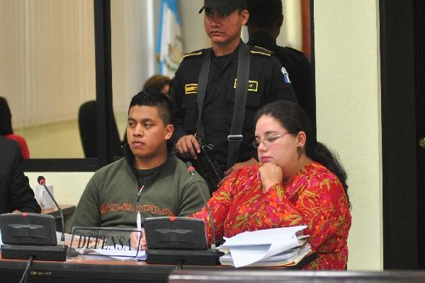 Chávez va  a  juicio por la muerte de su novia.