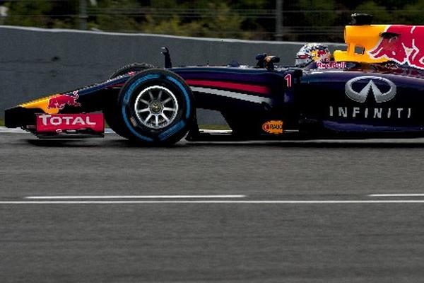 Sebastian Vettel dio sus primeras vueltas en el circuito de Jerez, este miércoles. (Foto Prensa Libre: AFP)