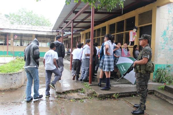 El Plan de Seguridad en  Escuelas se implementará en seis establecimientos  educativos del área central de Petén.