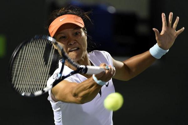 Li Na ganó por 7-5, 2-6 y 6-3 y se enfrentará a la estadounidense Serena Williams en la final. (Foto Prensa Libre: EFE)