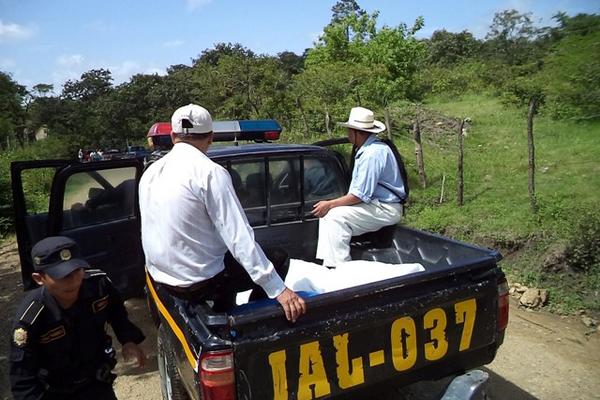 La víctima fue identificada como Ever Federico Aguilar. (Foto Prensa Libre: Hugo Oliva)