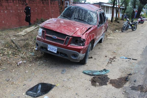 Hecho vial se registró en el km 115 de la ruta Interamericana, aldea Cerro Gordo, Jutiapa. (Foto Prensa Libre: Óscar González)