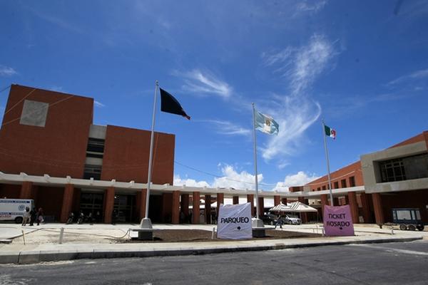 Inauguran primera fase del nuevo campus de la Universidad del Istmo, en Fraijanes. (Foto Prensa Libre: Edwin Bercián)<br _mce_bogus="1"/>