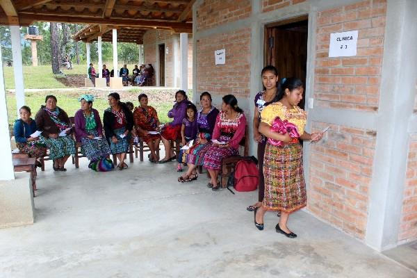 Vecinos del cantón Chixocol son atendidos.