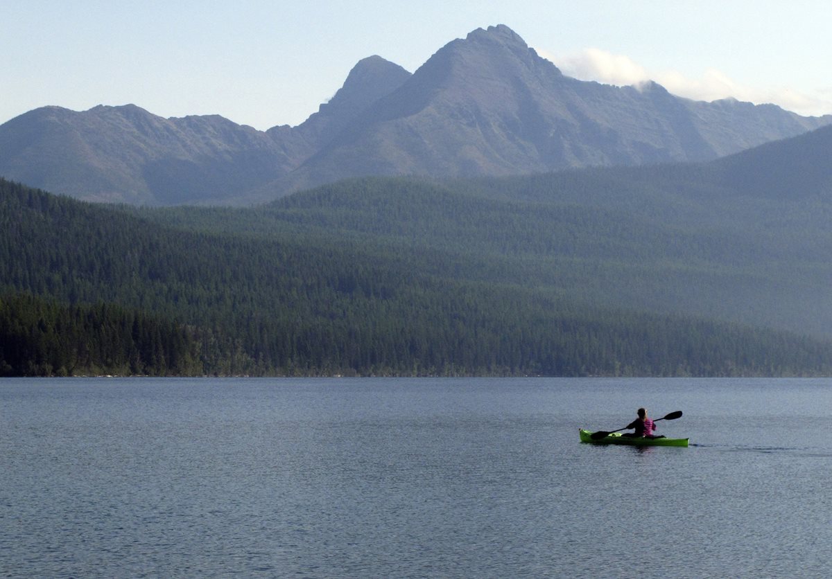 Brad Treat y otro ciclista estaban en la zona de los lagos de Halfmoon, en el Bosque Nacional Flathead. (Foto Prensa Libre: AP).