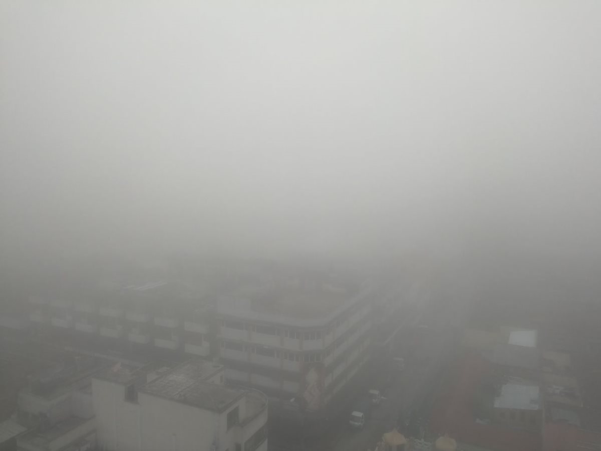 Los edificios de la zona 1 no se ven por la neblina.