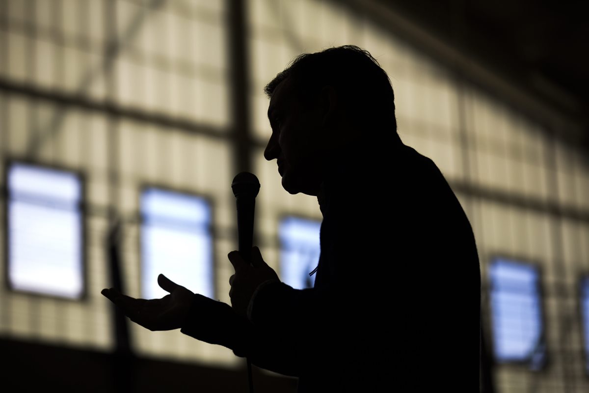 El candidato presidencial republicano estadounidense Ted Cruz habla en un evento de su campaña. (Foto Prensa Libre: EFE).