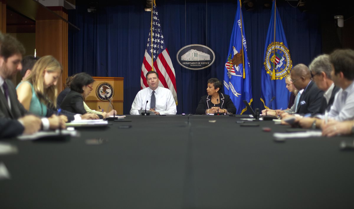 La Fiscal General Loretta Lynch y el director del FBI James Comey se reúnen este jueves. (Foto Prensa Libre: AP).