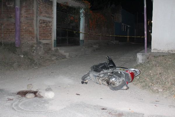 Castillo fue atacada en su motocicleta.