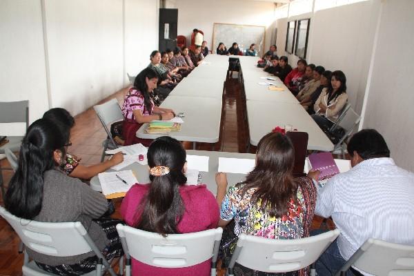 Participantes asisten al foro Derechos de las mujeres, en   la Gobernación Departamental.